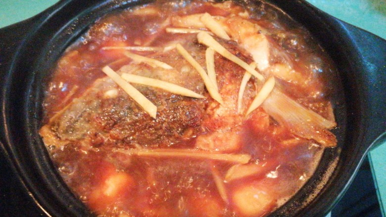 鱼腩腐竹煲,最后开盖大火收汁，也可以加点淀粉水收汁
