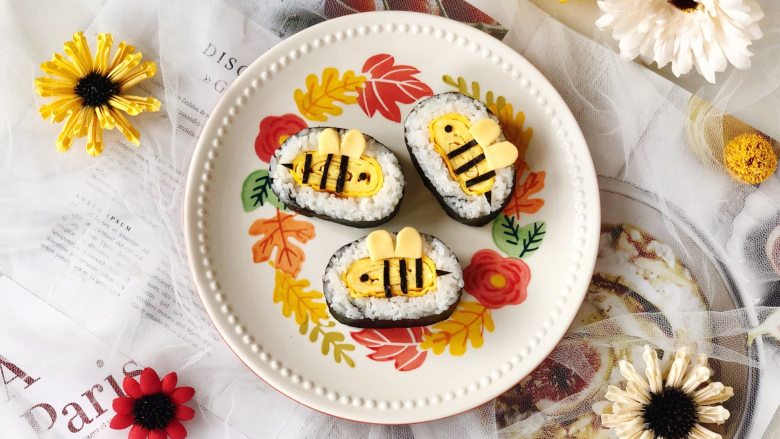 萌萌哒“小蜜蜂寿司”，拯救宝宝的味蕾,萌萌的小蜜蜂寿司就做好了，宝宝好喜欢！