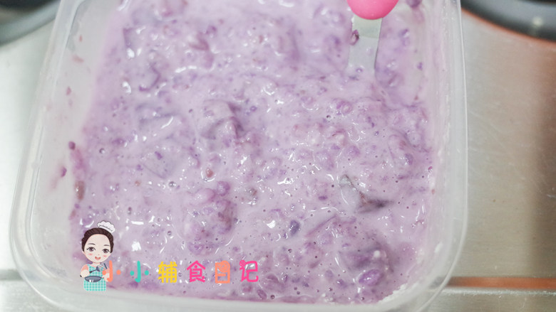 10个月以上紫薯谷物米饼,搅拌好就是这样的
