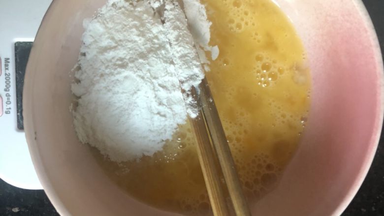酸奶吐司片,10g淀粉。