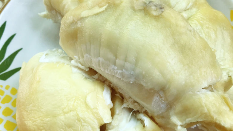 榴莲炖鸡,剥肉吃