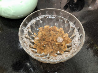 花蛤豆腐汤➕浅红淡白间深黄,清水泡发约1小时