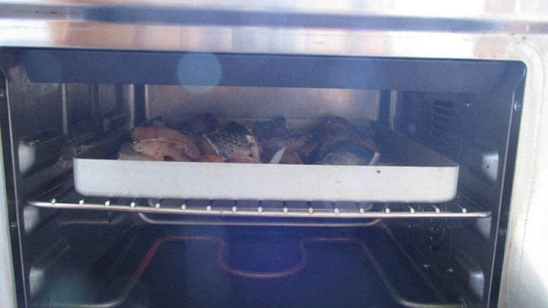 法式黑椒烤鱼,入烤箱先烤15分钟