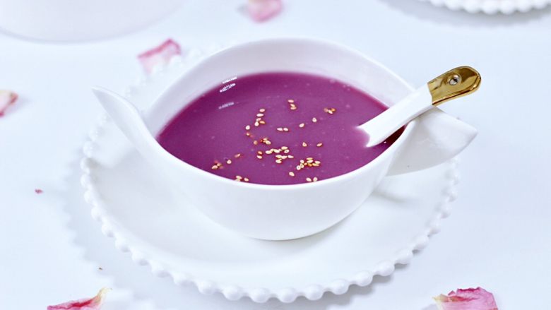 紫薯米糊,冷冷的天气，喝上一碗真的好舒坦。