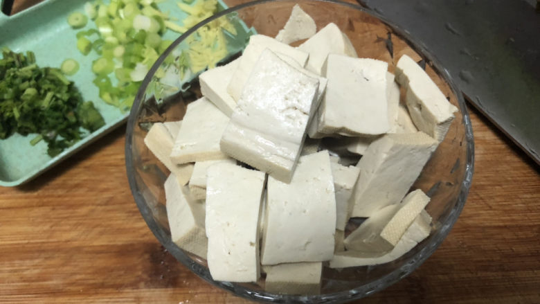 花蛤豆腐汤➕韩式花蛤豆腐汤,卤水豆腐清洗下切小块