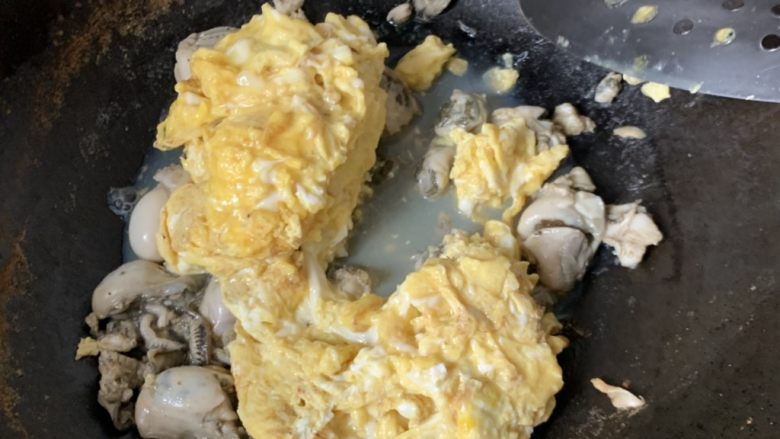 牡蛎炒蛋,放鸡蛋