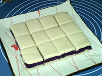 芸豆糕,切割成大小均等的小方块