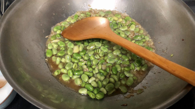 葱油蚕豆➕稻陂无处不青青,煮开后，中小火煮三分钟