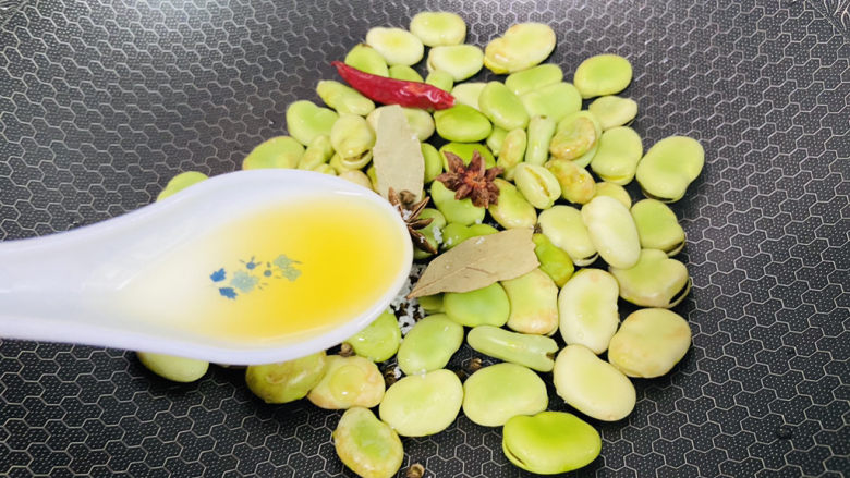 五香蚕豆,食用油