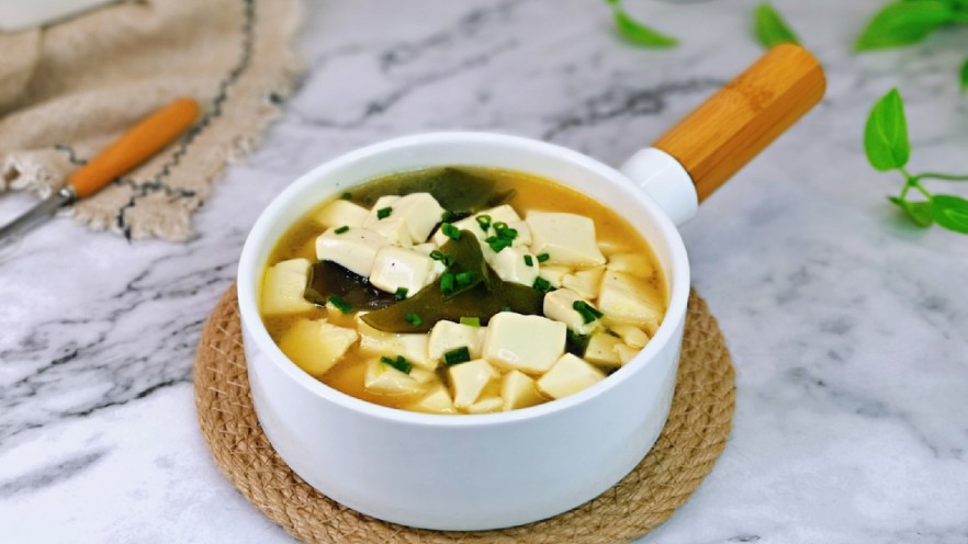 海带豆腐汤图片高清图片