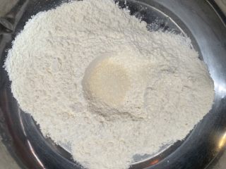 麻薯欧包(保证Q糯),加入和面白糖。