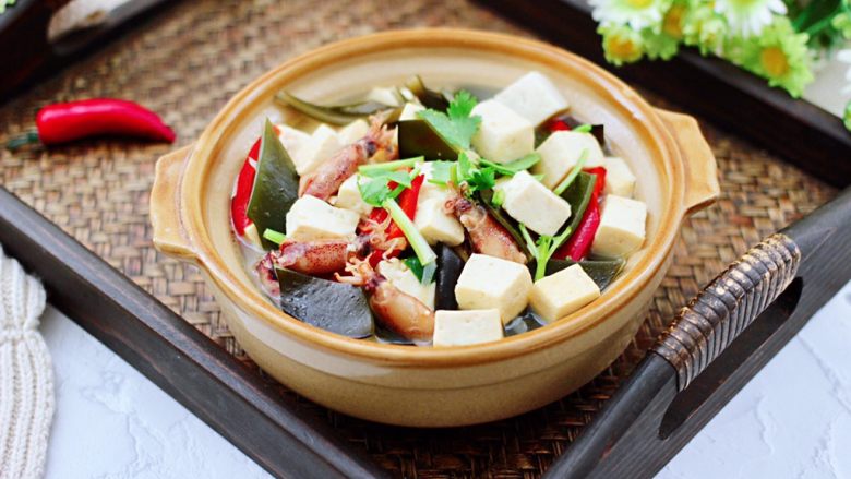 海带豆腐汤,鲜美无比又营养丰富。