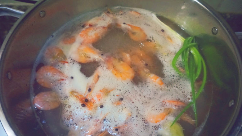白灼虾🦐,煮至5-7分钟