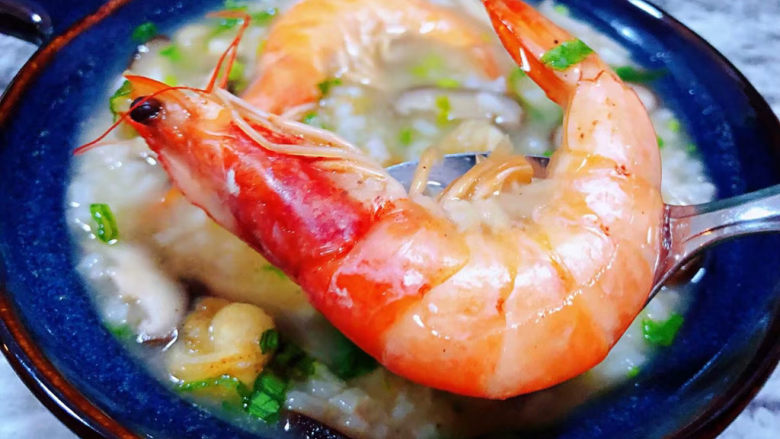 鲜虾干贝粥,海虾的营养价值非常丰富经常对身体有益