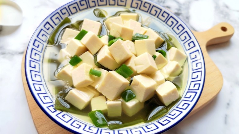 海带豆腐汤,全家人都喜欢。
