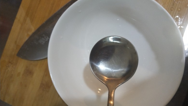 家常土豆腊肠煲仔饭(焖饭),以这个大小的勺子为准