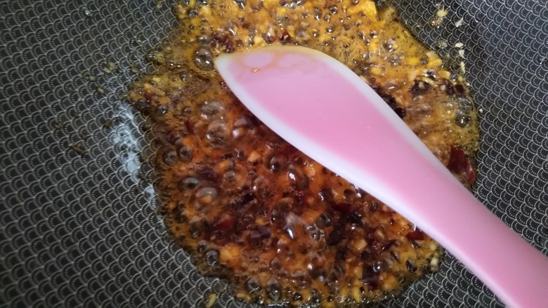 炒花蛤,炒出红油