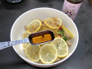 百香果柠檬鸡爪,果醋2勺，这个是酸甜口味，也是百香果口味