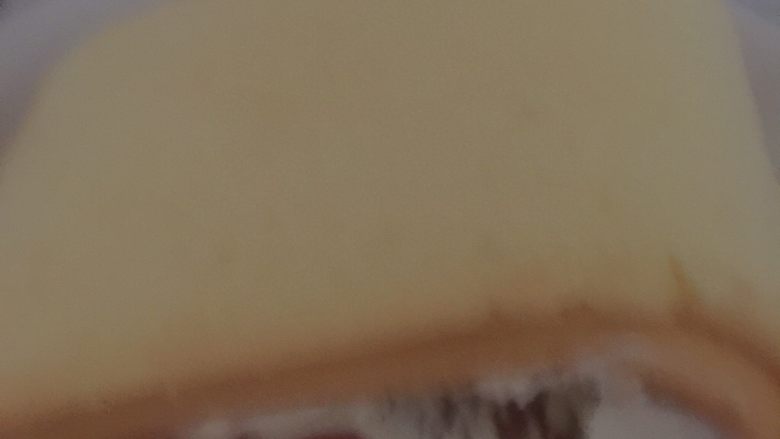 黄桃奶油蛋糕卷,卷好的蛋糕卷^ ^