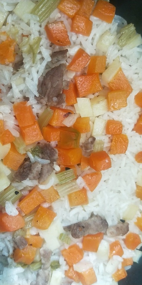 土豆焖米饭