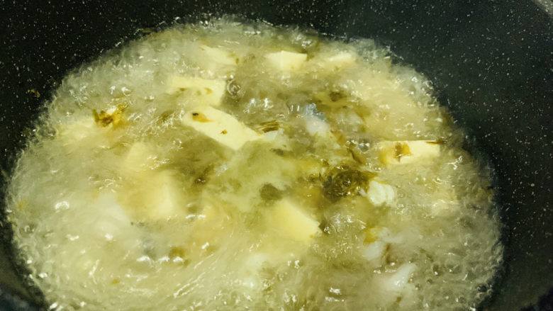 黑鱼豆腐汤,搅拌均匀，起锅