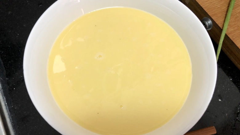 豆腐蒸蛋➕花动一山春色,蛋液过筛一次