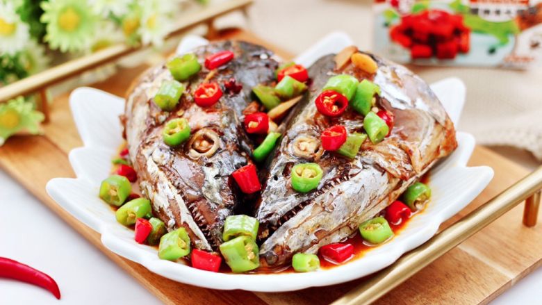 红烧鲅鱼头,鲜香味美又营养丰富的红烧鲅鱼头完美出锅咯。