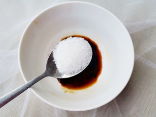 脆皮日本豆腐,半勺糖加半勺盐。
