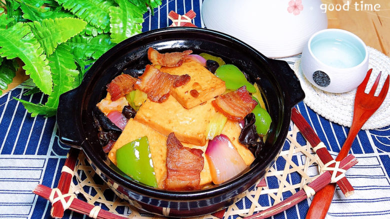 干锅千叶豆腐,配上一碗米饭，慢慢享受吧！