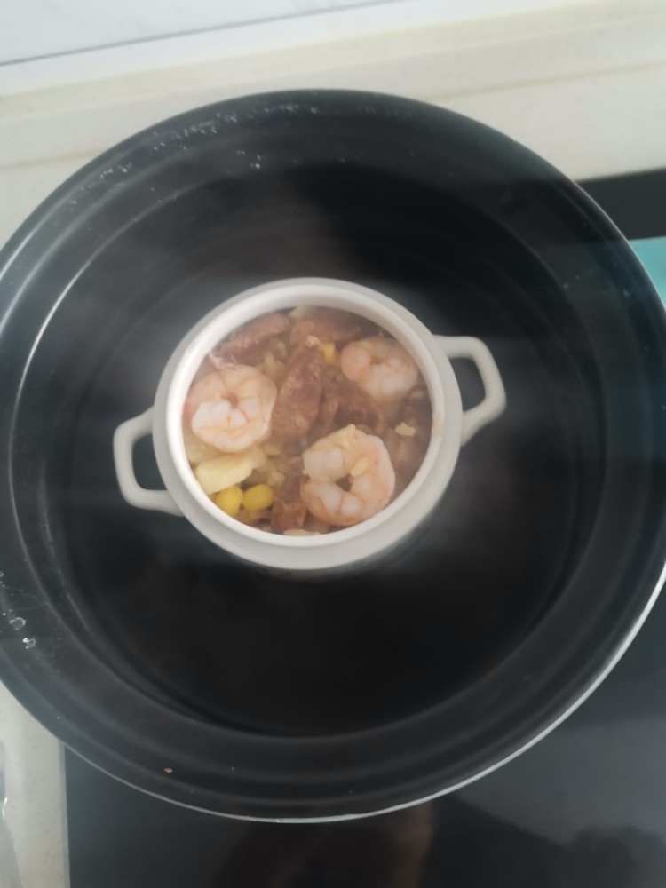 虾仁，腊肠罐饭,关火后焖5分出锅