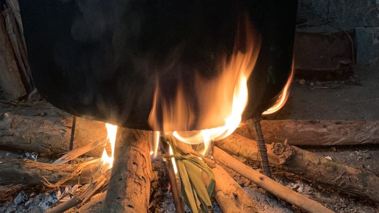 水晶粽子,大火烧开后继续文火煮6小时。