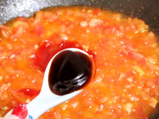 西红柿鸡蛋面,加入蚝油