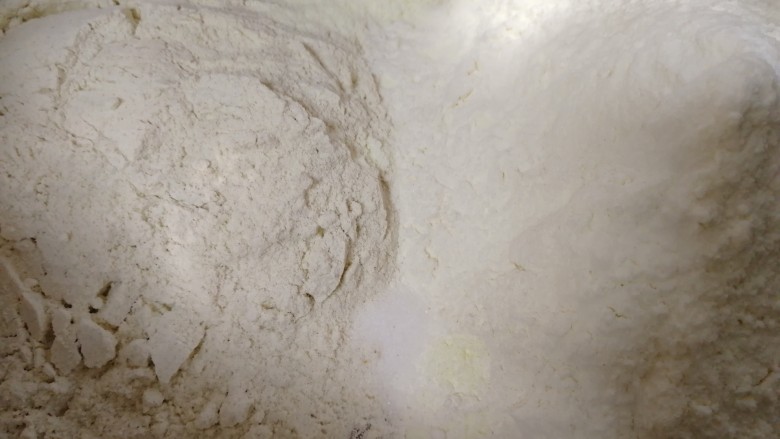 荞麦馒头,放入2 g盐，增加面筋性。