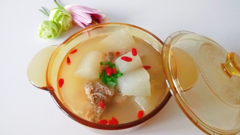 冬瓜薏米排骨汤,成品图