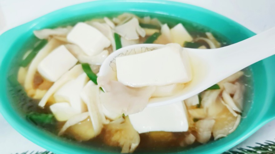 平菇豆腐汤