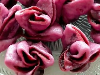 紫薯玫瑰花馒头,出锅了。