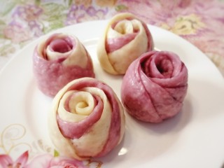 紫薯玫瑰花馒头,紫薯玫瑰花馒头，高颜值还好吃。