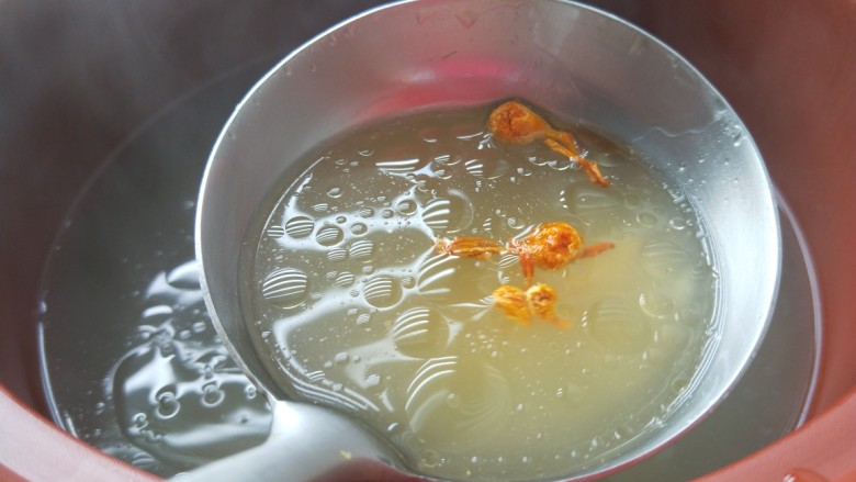 虫草花排骨汤,汤浓味鲜好喝。