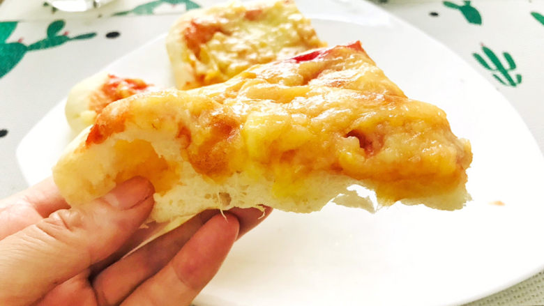 芝士榴莲披萨,咬一口，浓浓的榴莲味充斥于味蕾上，太美味了