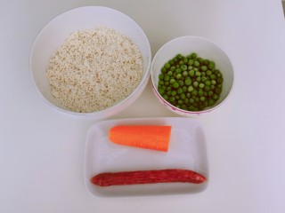 豌豆糯米饭,食材准备好