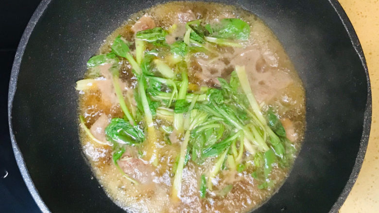 猪腰汤,一锅美味的青菜猪肝汤就做好了