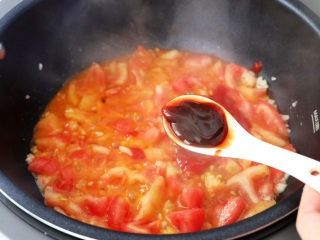 番茄浓汤饺子,加入蚝油