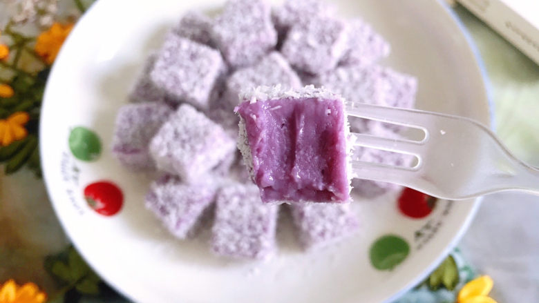 紫薯牛奶小方,超级好吃😋，口感滑嫩Q弹，小宝很喜欢吃