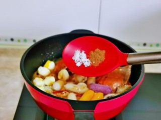 红烧梭子蟹,按个人口味加入盐，十三香。