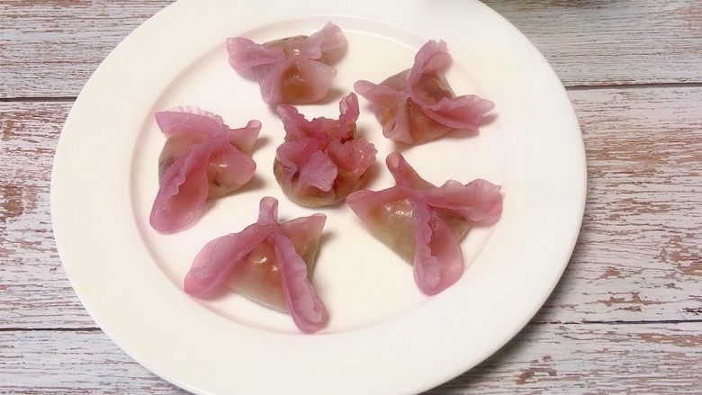 蝴蝶造型蒸饺