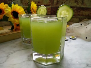 青瓜蜂蜜梨子汁,淡淡的清甜味
