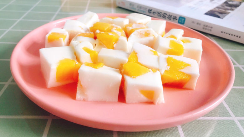 芒果🥭牛奶果冻,成品图！