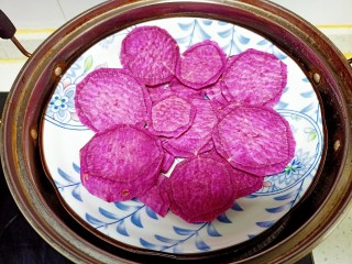 紫薯挞,切成薄片