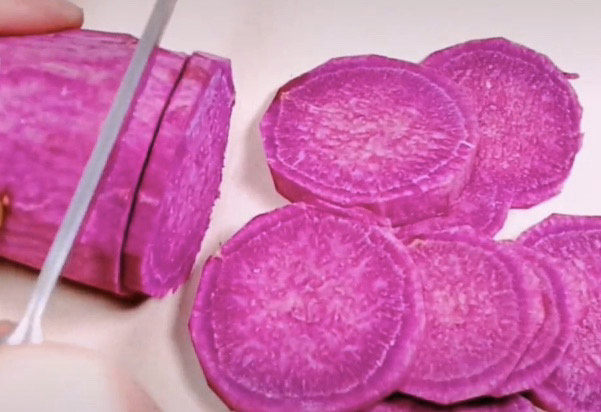 紫薯椰蓉球,切成薄片，更容易熟
