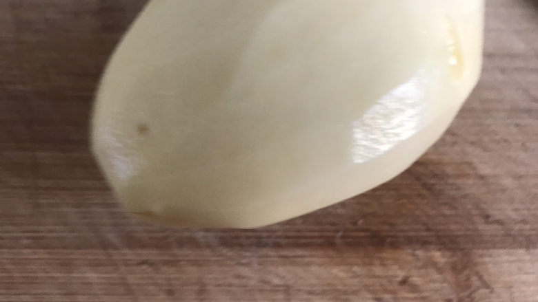 芝士焗土豆泥,削皮